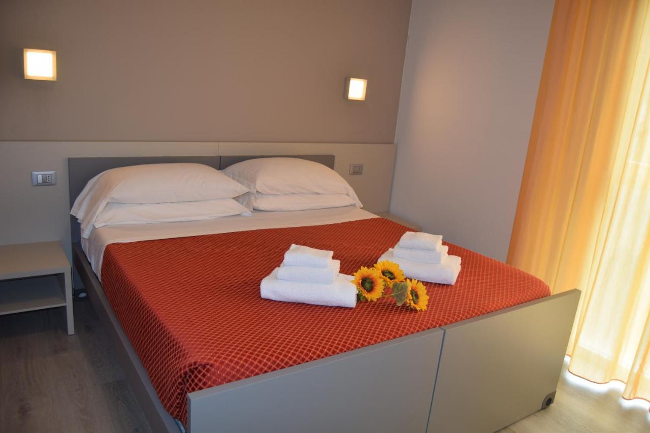 Orchidea Marina Aparthotel Tirrenia Eksteriør bilde